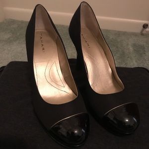 Tahari Laurie Cap Toe Platform Heels